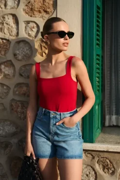 More'moi Top Caro Red